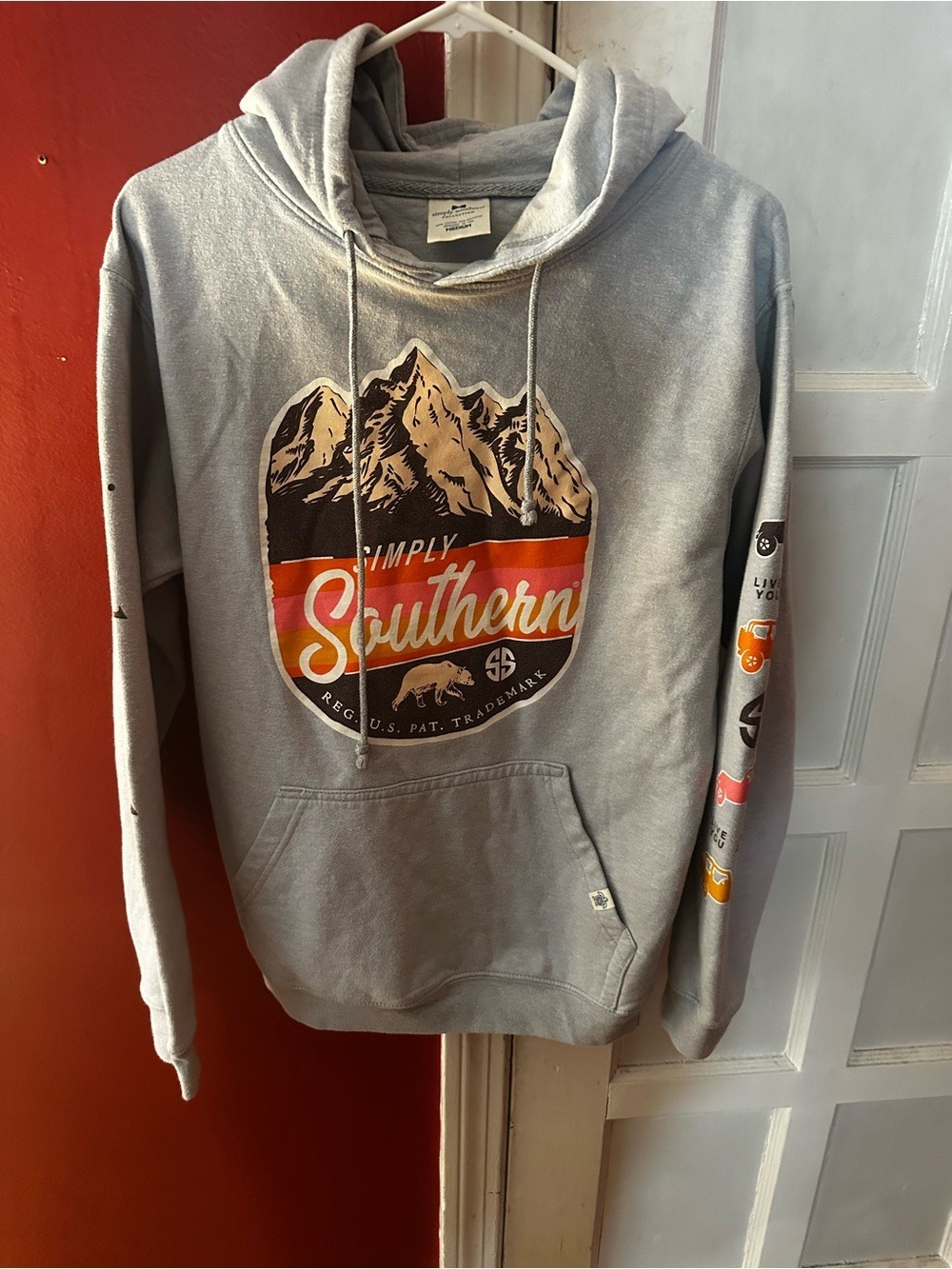 Simply Southern Mountain Graphic Hoodie Sweatshirt Medium Gray Sleeve Print Jeep - Picture 3 of 6